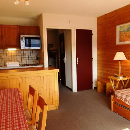 Apartment 4 Pers, Pieds Des Pistes, Proche Commerces, Balcon, Vue Sur Montagnes - Fr-1-297-30 *